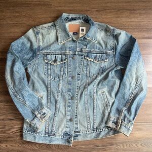 NWT men’s GAP denim jacket